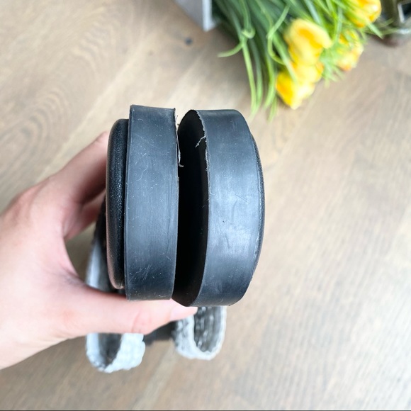 Urban Outfitters white basket weave slide 8 - Picture 6 of 7